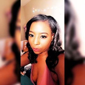 Meet your Posher, Crystal